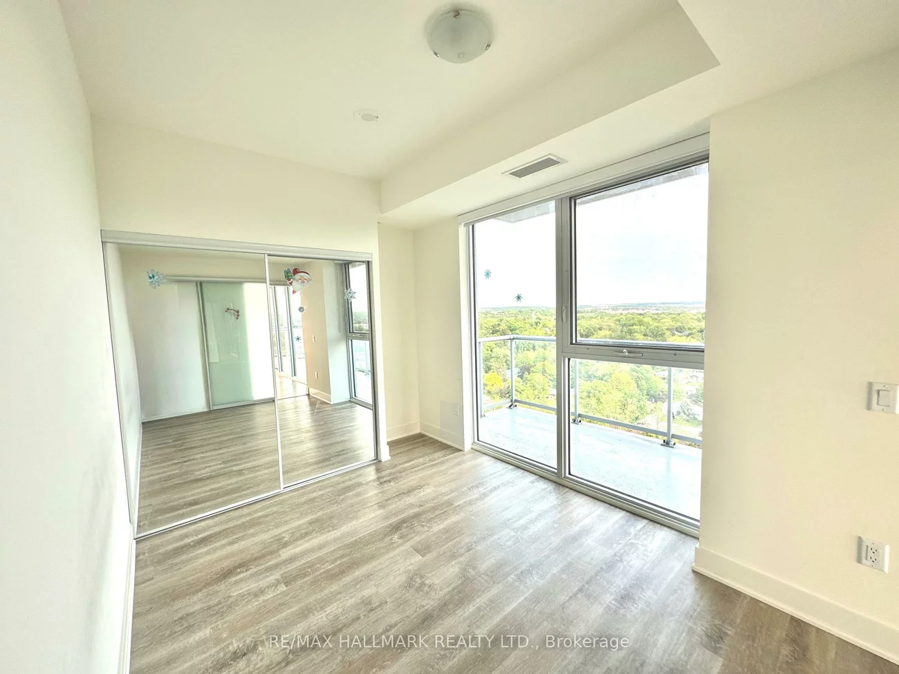 185, Deerfield, Central Newmarket, Newmarket