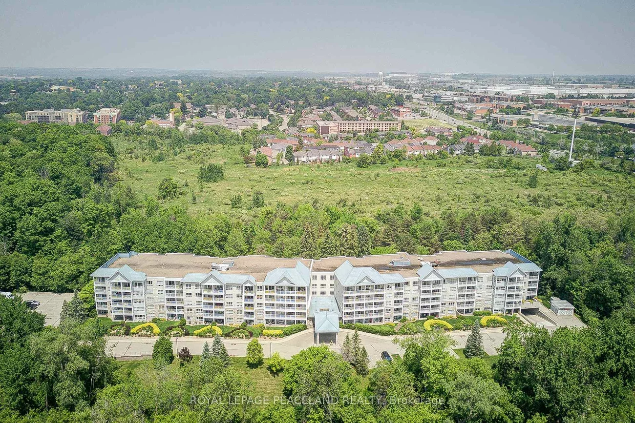 900, Bogart Mill, Gorham-College Manor, Newmarket