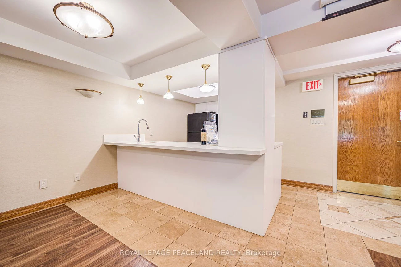 900, Bogart Mill, Gorham-College Manor, Newmarket