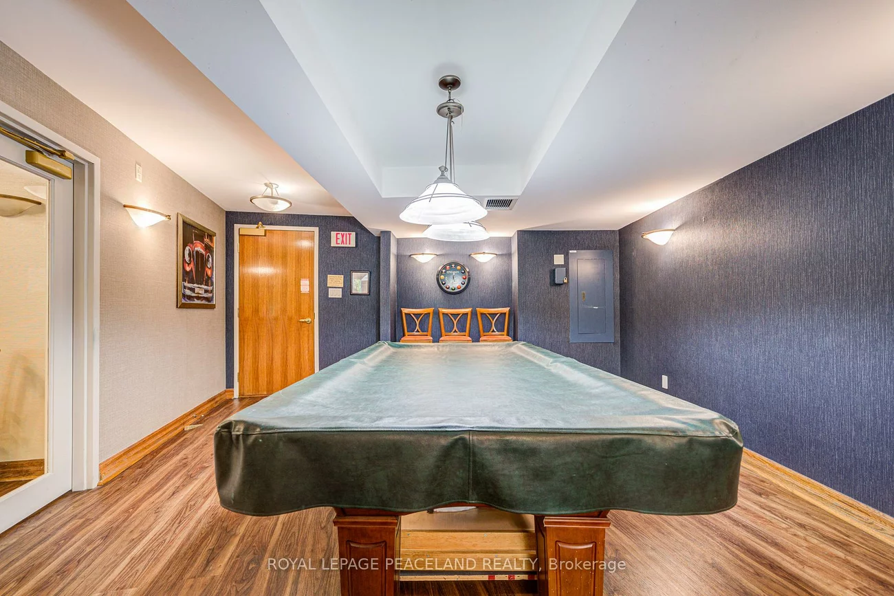 900, Bogart Mill, Gorham-College Manor, Newmarket