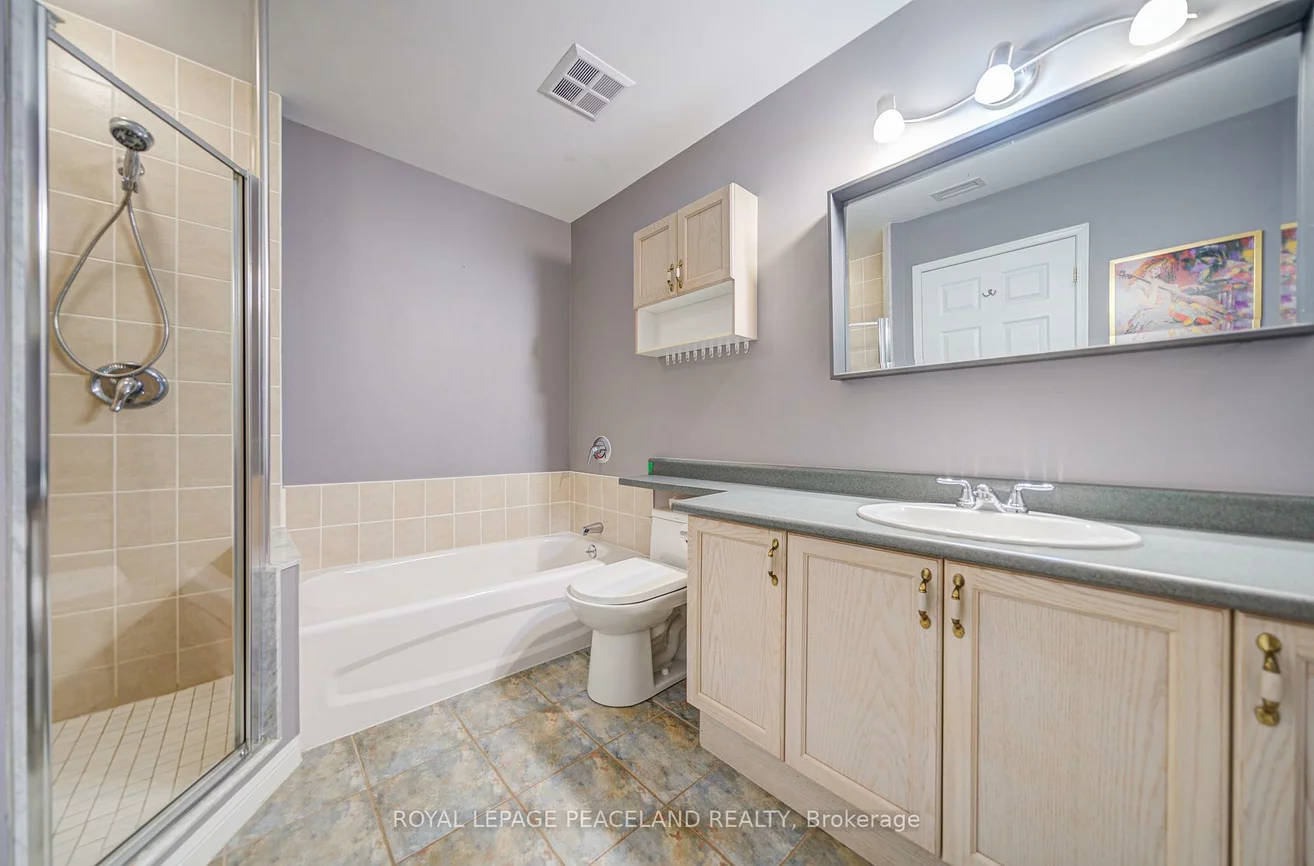 900, Bogart Mill, Gorham-College Manor, Newmarket