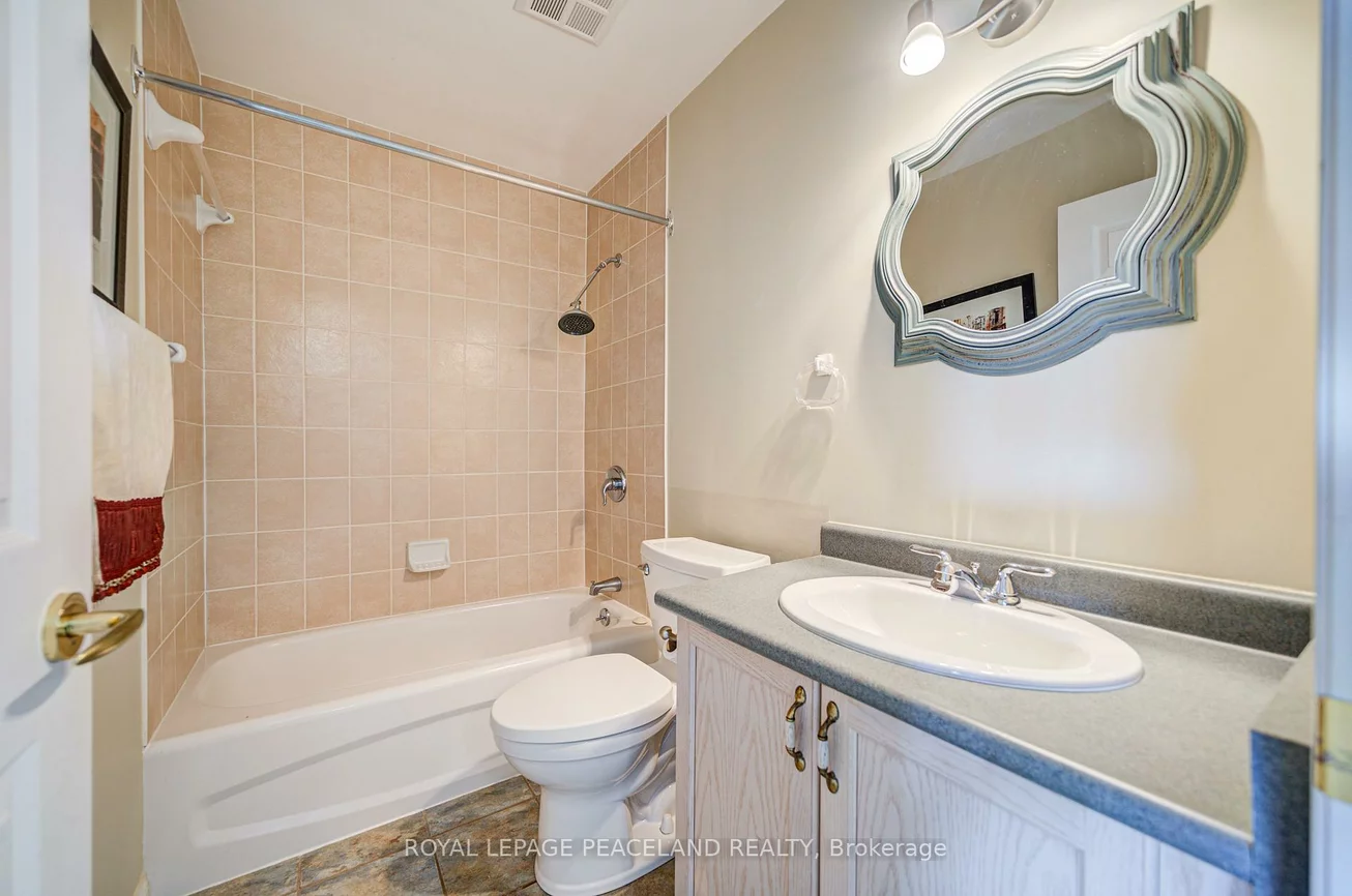900, Bogart Mill, Gorham-College Manor, Newmarket