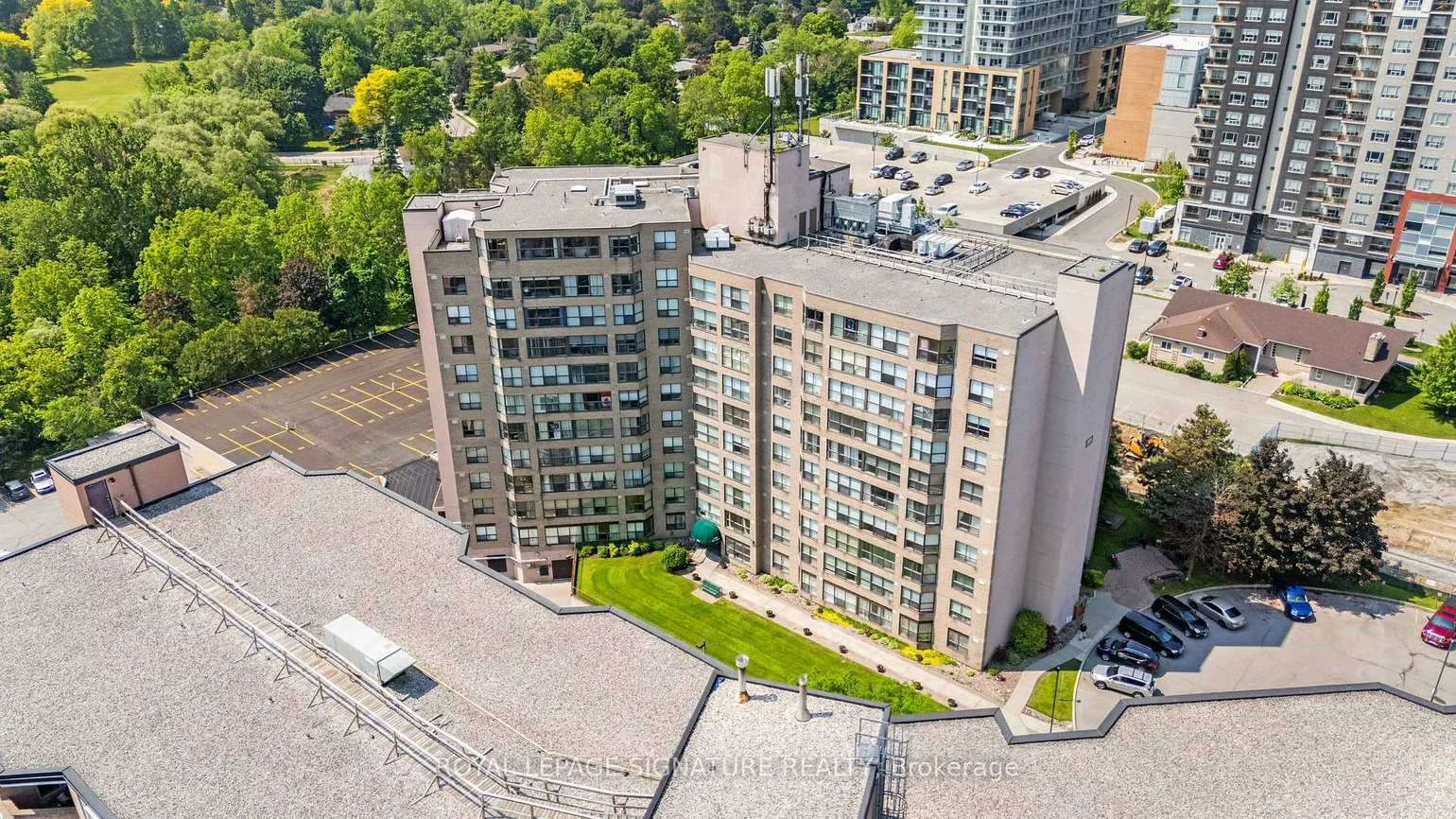 250, Davis, Central Newmarket, Newmarket