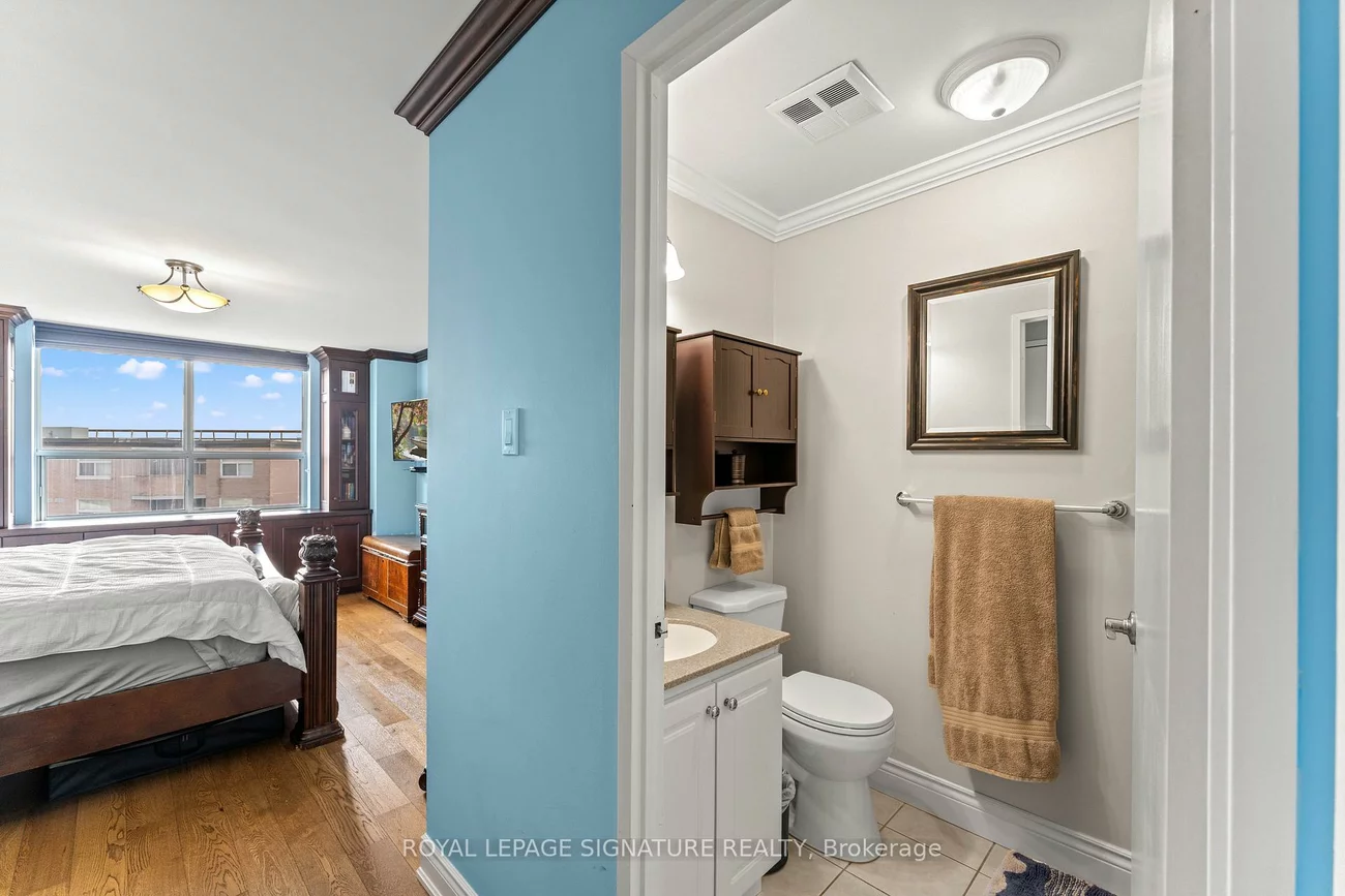 250, Davis, Central Newmarket, Newmarket