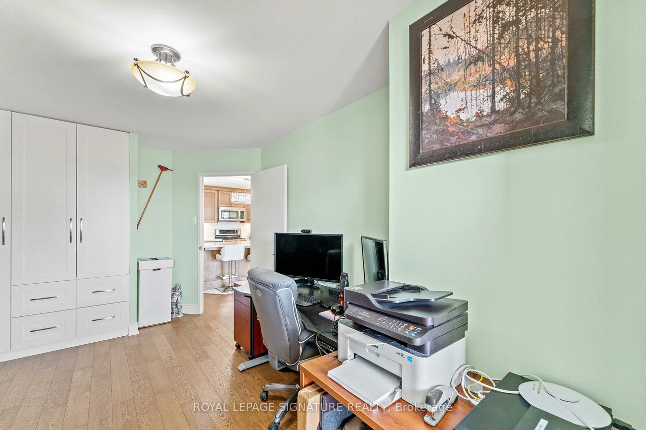 250, Davis, Central Newmarket, Newmarket