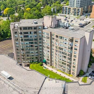 250, Davis, Central Newmarket, Newmarket