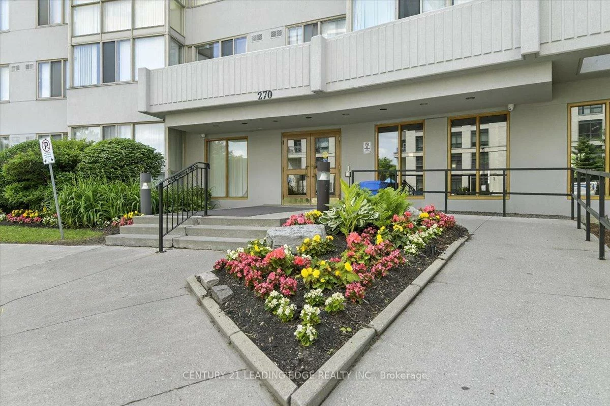 270, Davis, Central Newmarket, Newmarket