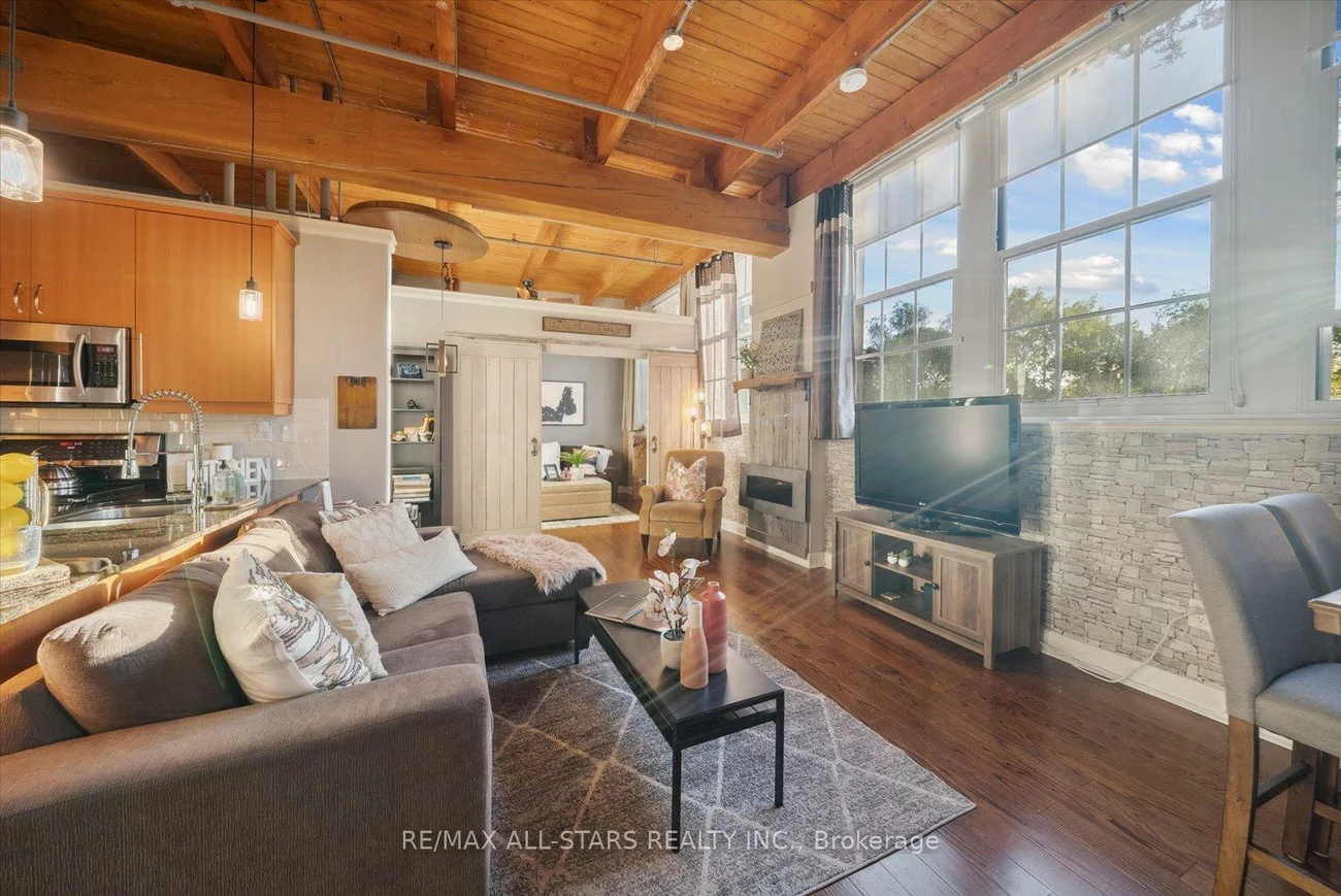 543, Timothy, Central Newmarket, Newmarket