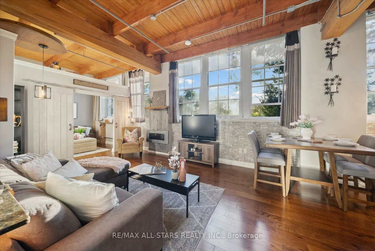 543, Timothy, Central Newmarket, Newmarket
