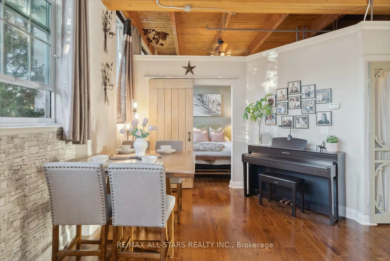543, Timothy, Central Newmarket, Newmarket