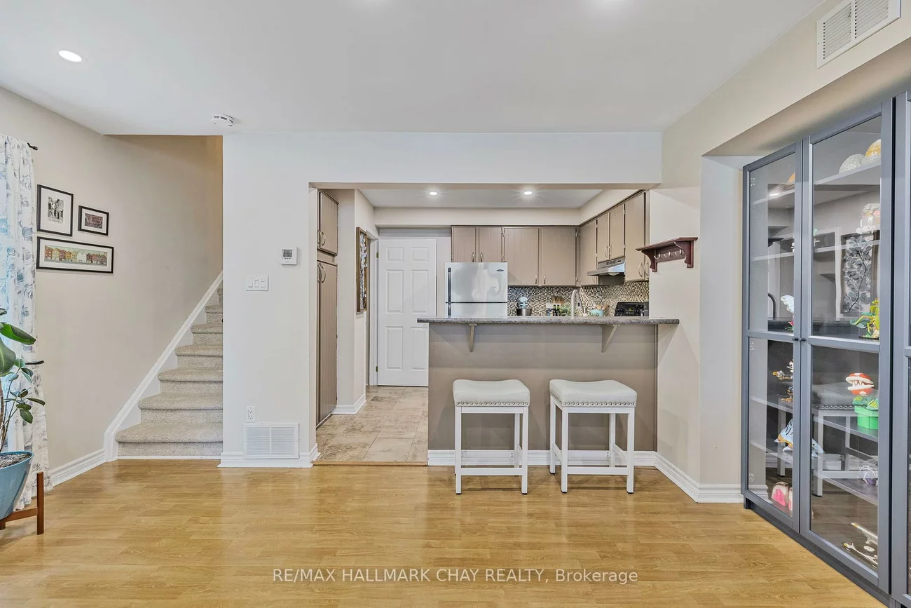 115, Main, Central Newmarket, Newmarket