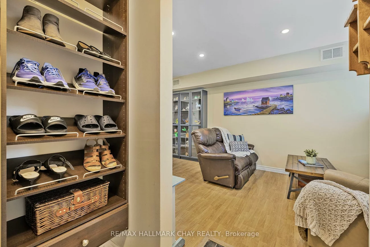 115, Main, Central Newmarket, Newmarket