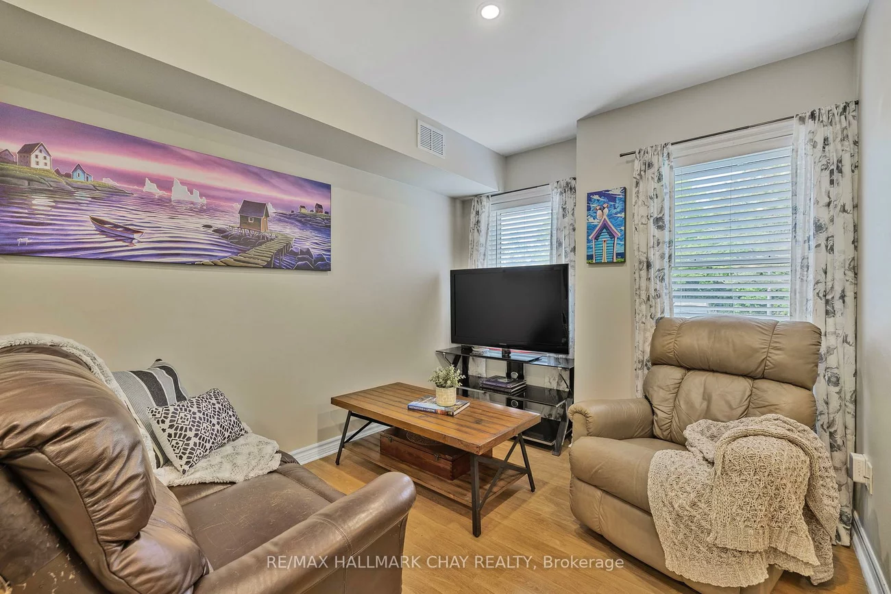 115, Main, Central Newmarket, Newmarket