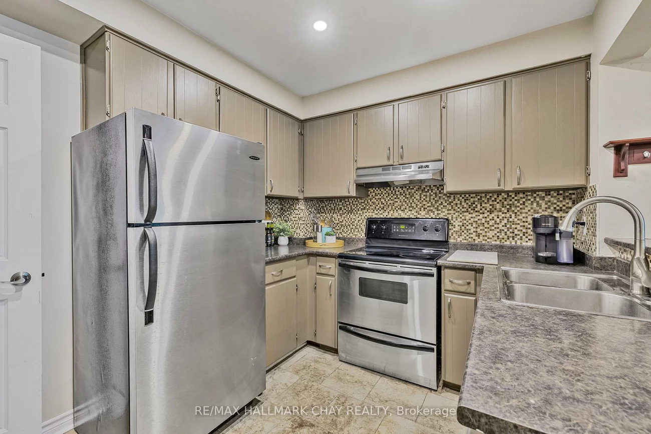 115, Main, Central Newmarket, Newmarket