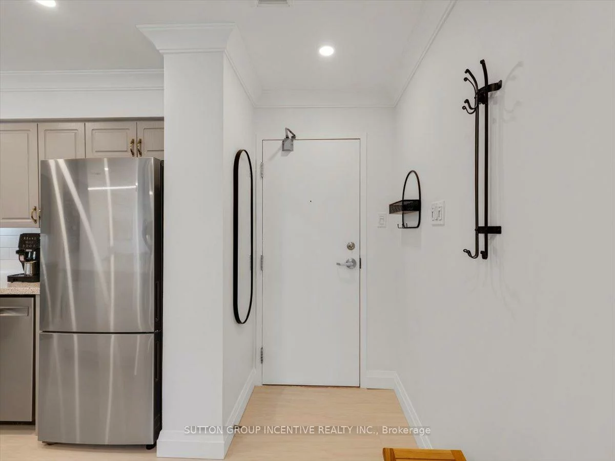 260, Davis, Central Newmarket, Newmarket