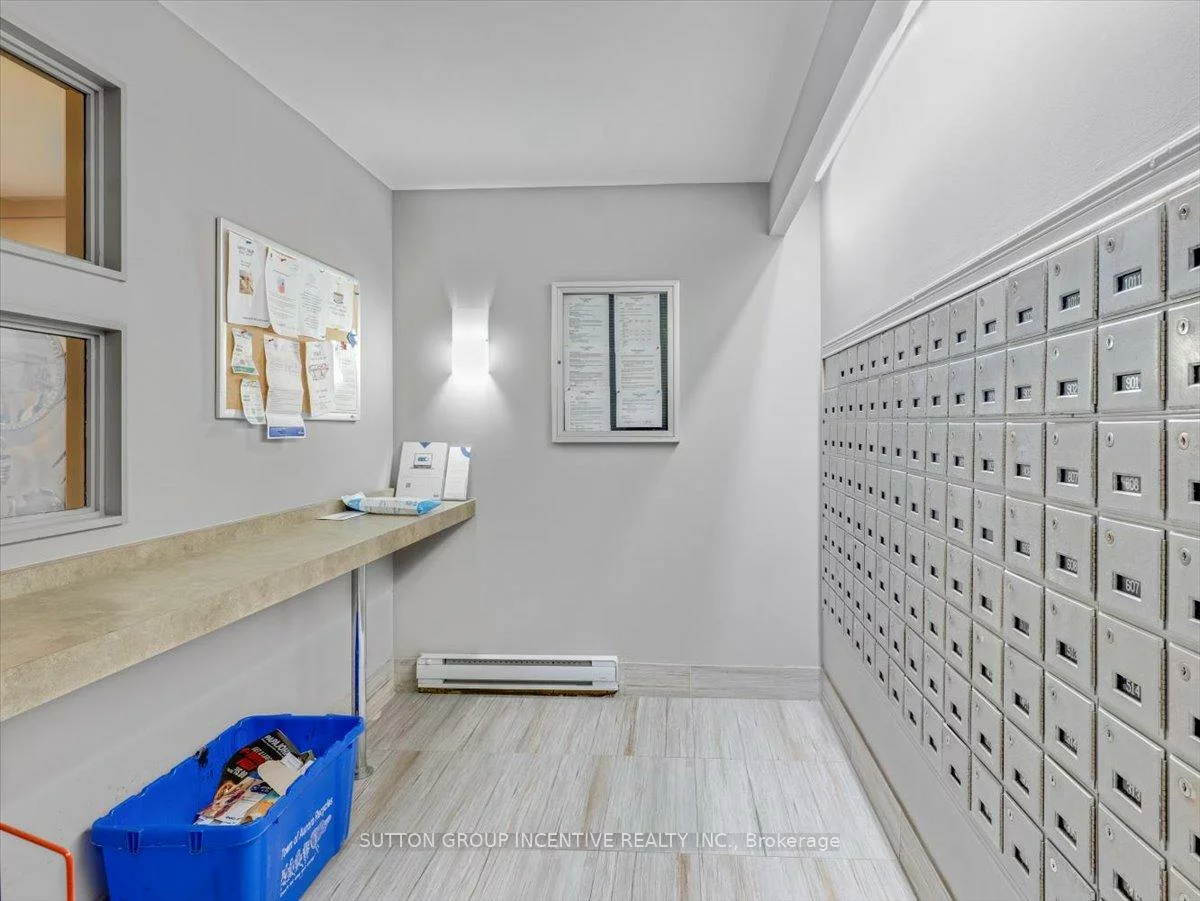 260, Davis, Central Newmarket, Newmarket