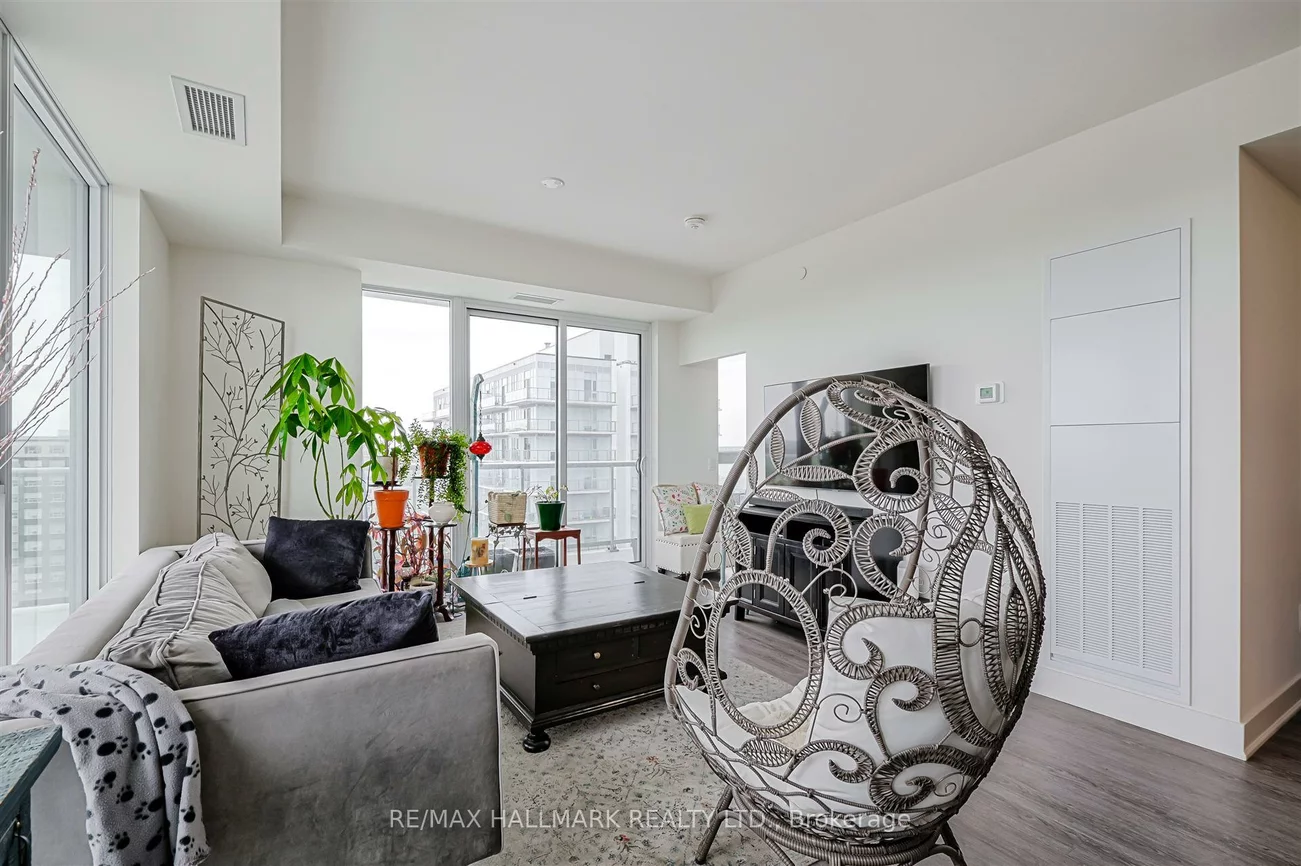 185, deerfield, Central Newmarket, Newmarket