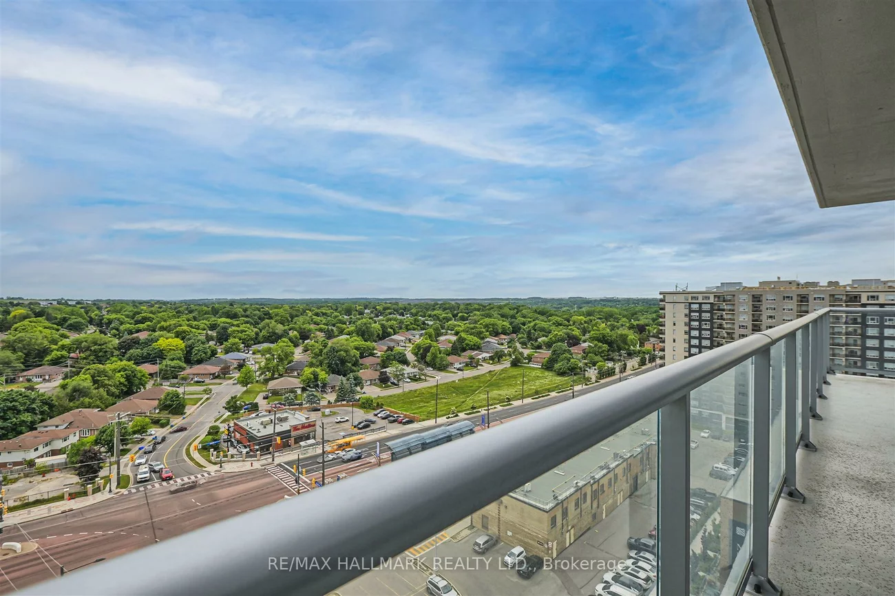 185, deerfield, Central Newmarket, Newmarket