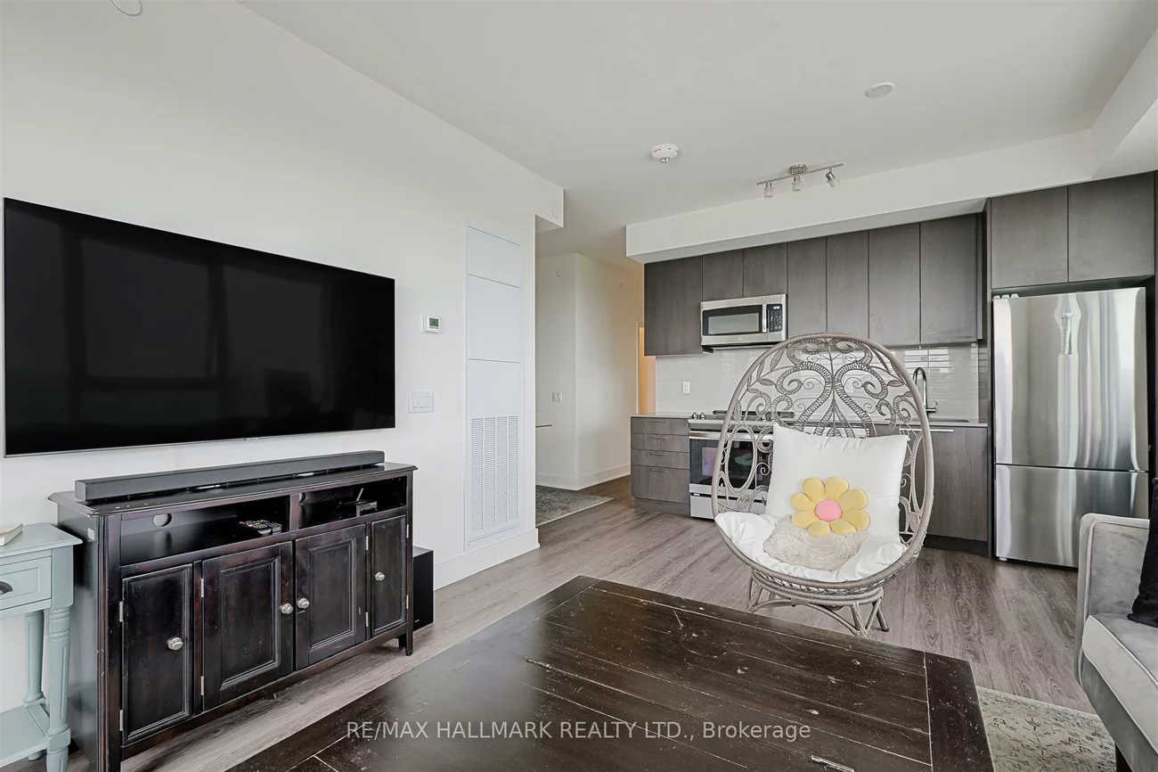 185, deerfield, Central Newmarket, Newmarket
