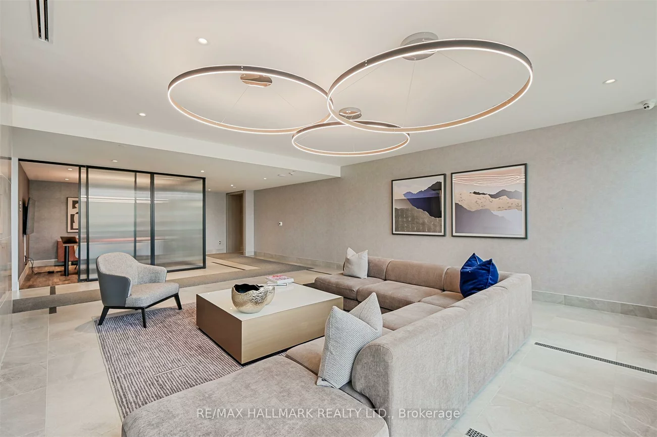 185, deerfield, Central Newmarket, Newmarket