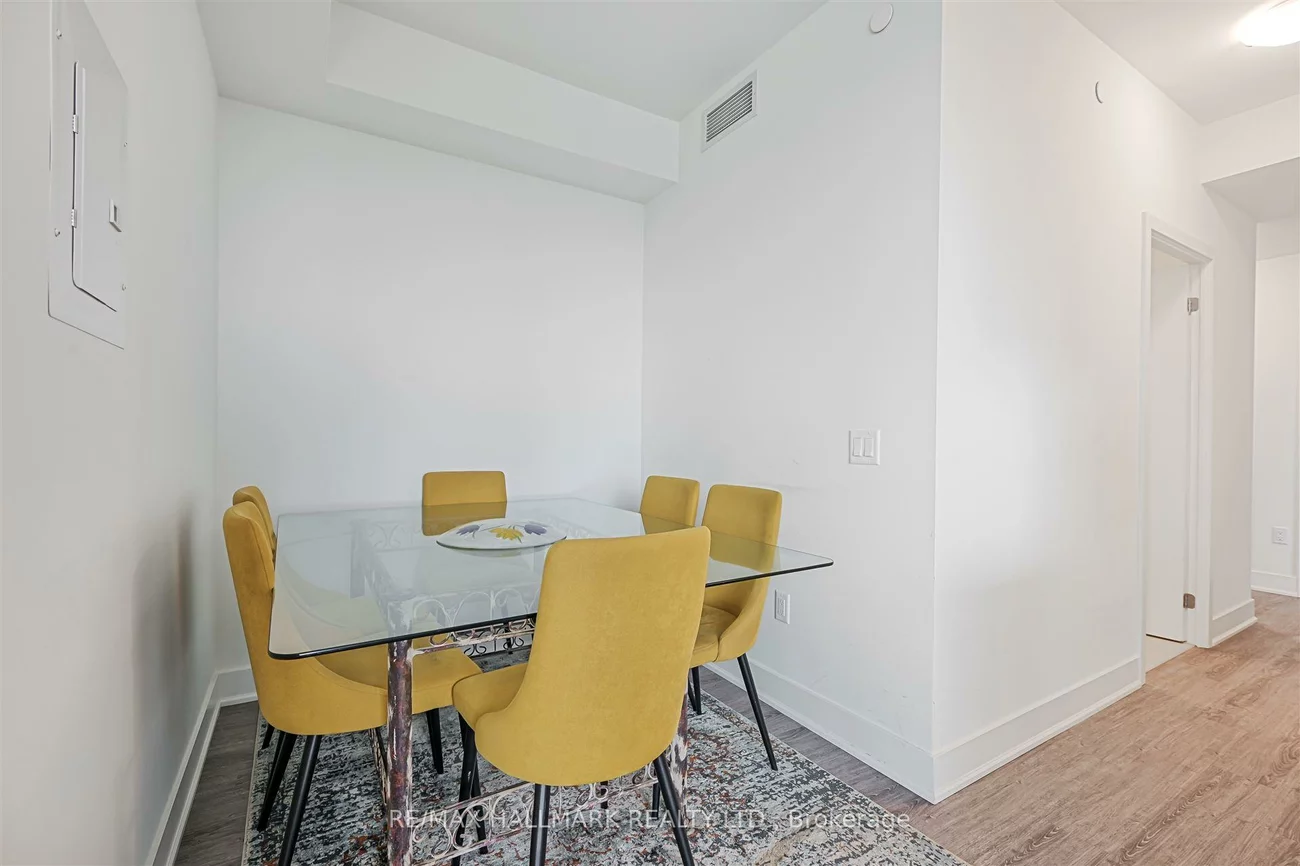 185, deerfield, Central Newmarket, Newmarket