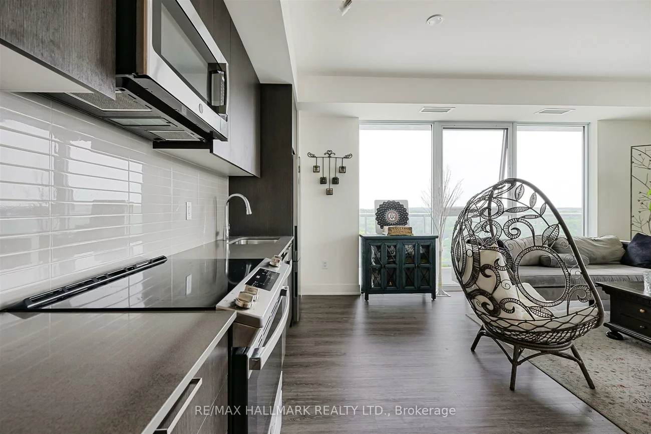 185, deerfield, Central Newmarket, Newmarket