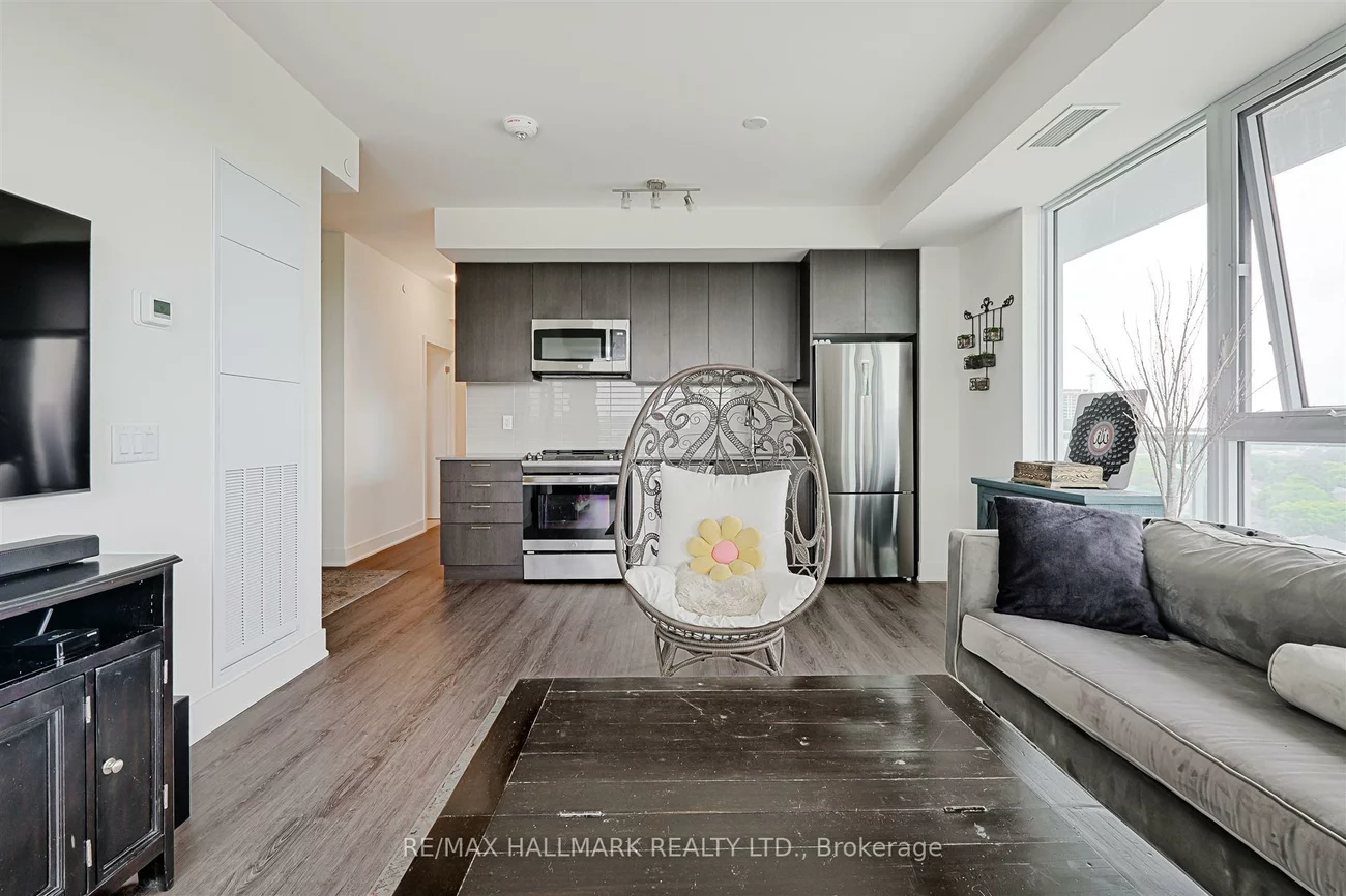 185, deerfield, Central Newmarket, Newmarket