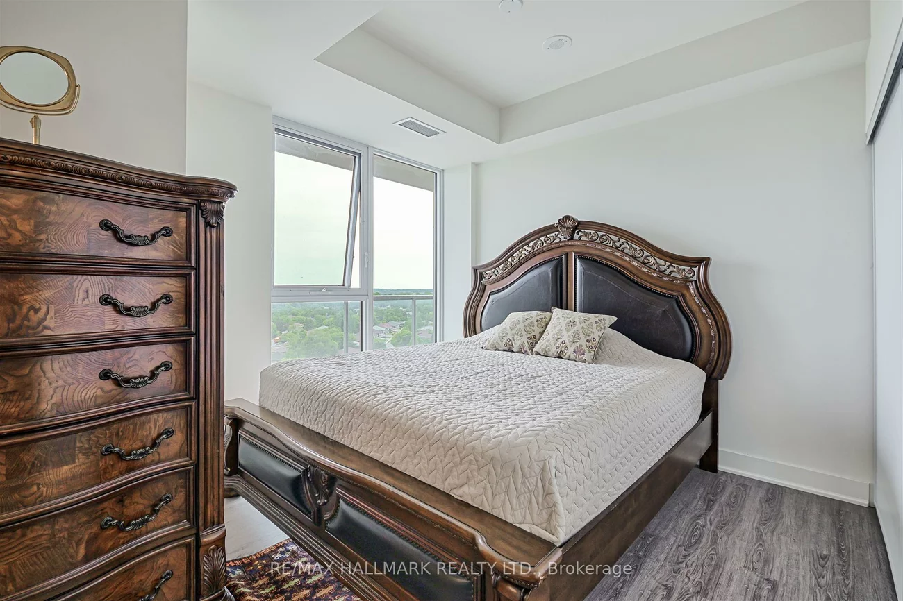 185, deerfield, Central Newmarket, Newmarket