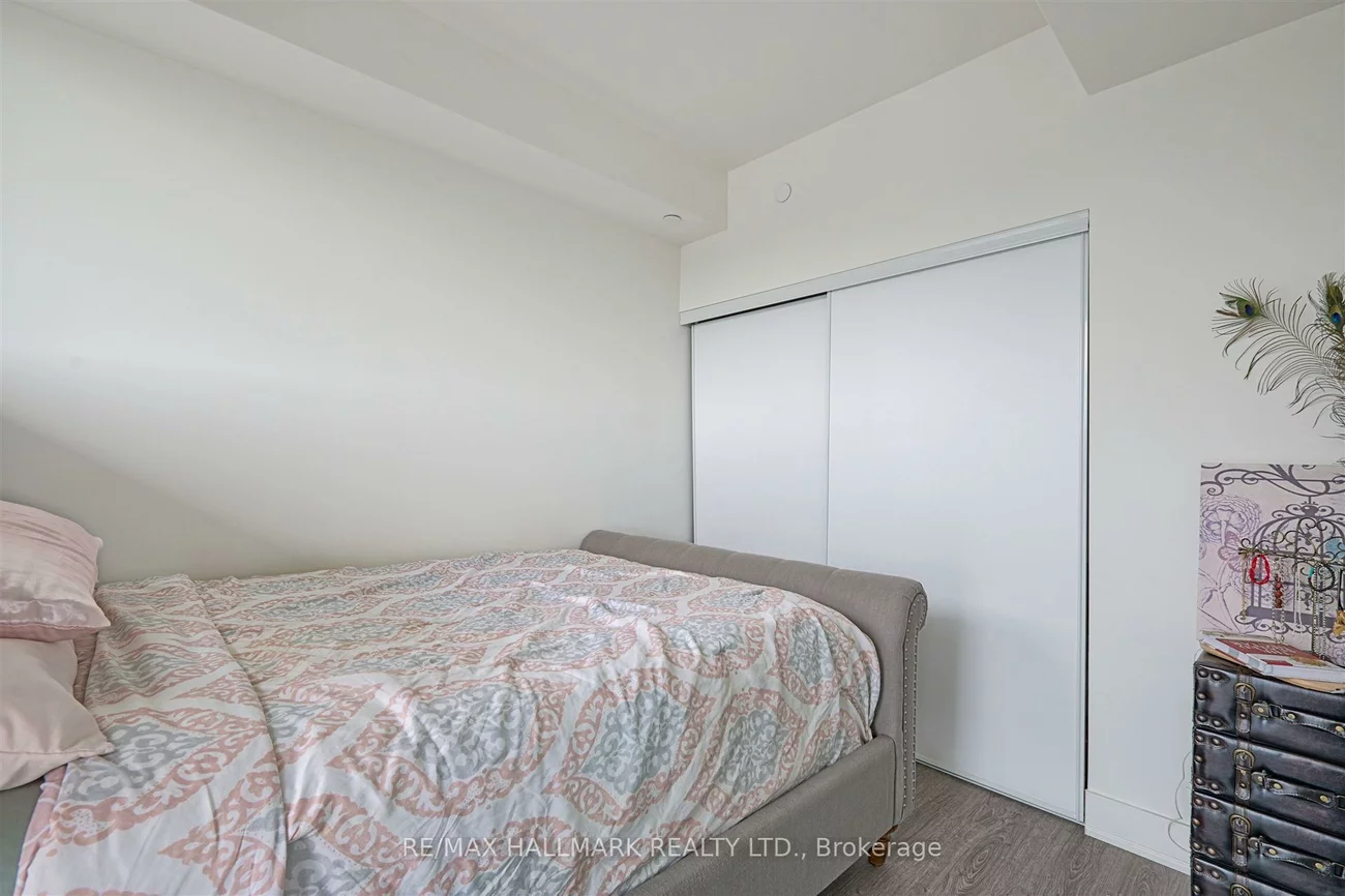 185, deerfield, Central Newmarket, Newmarket