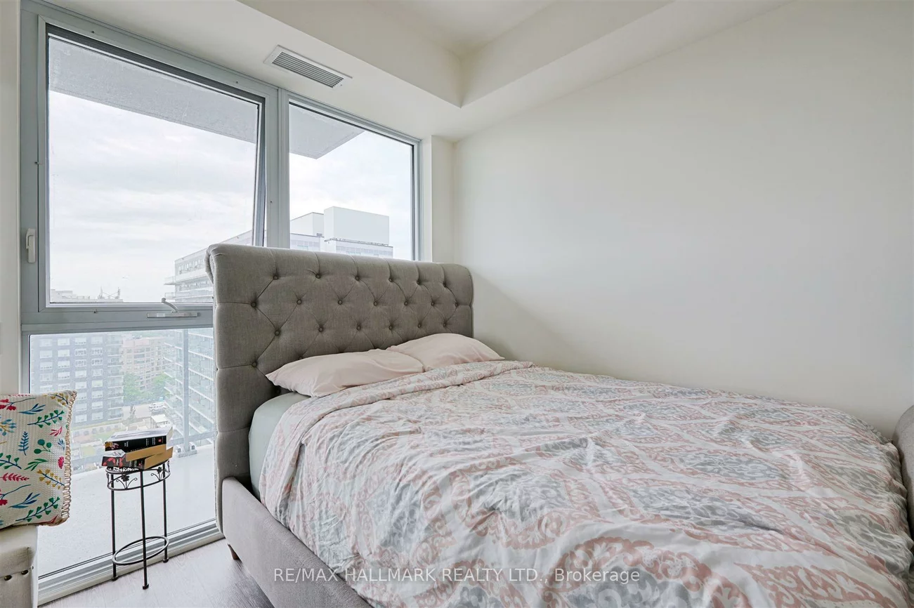 185, deerfield, Central Newmarket, Newmarket