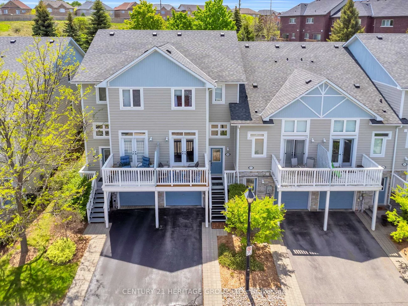 1056, On Bogart, Gorham-College Manor, Newmarket