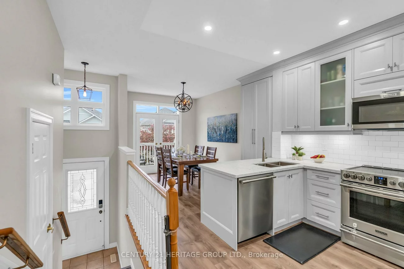 1056, On Bogart, Gorham-College Manor, Newmarket