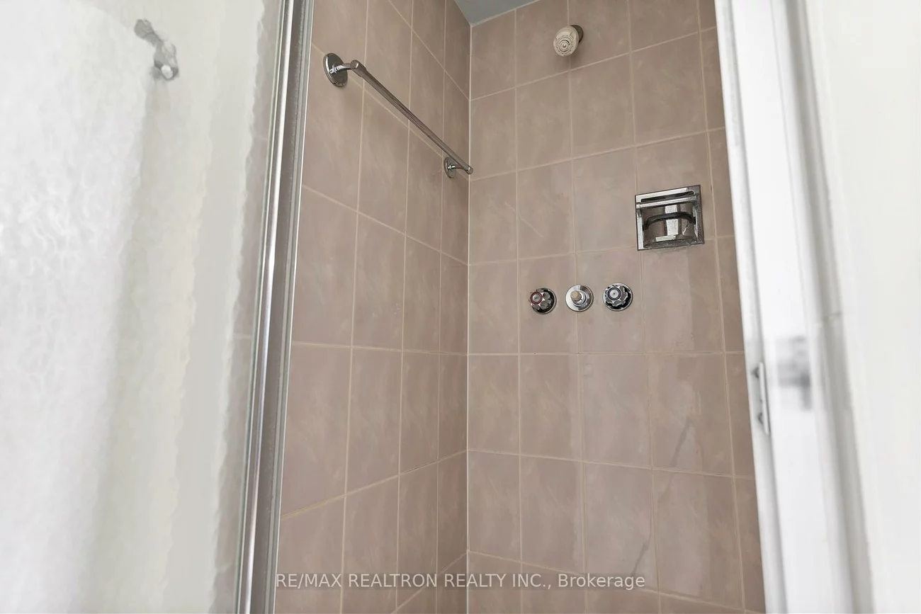 155, Main, Bristol-London, Newmarket
