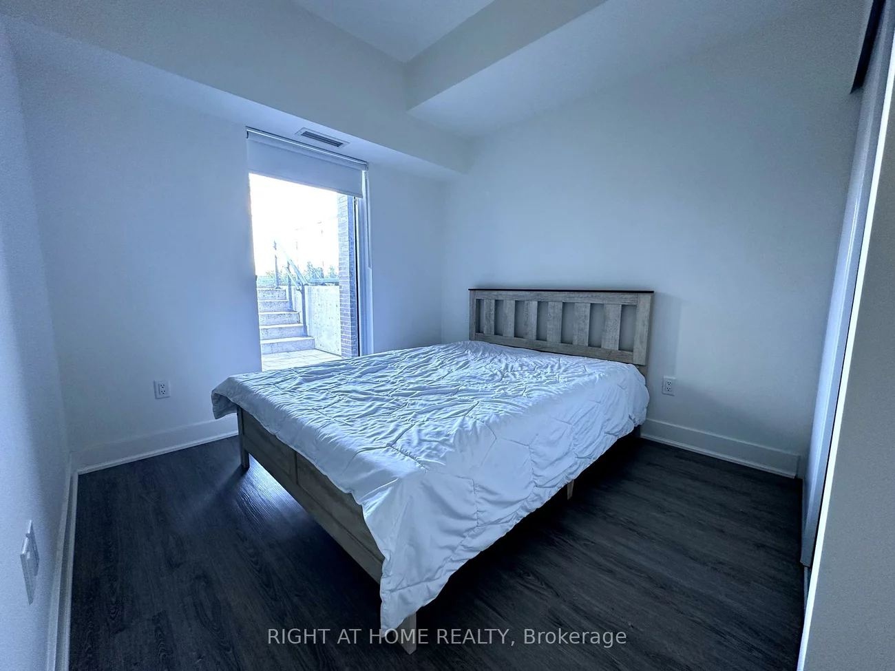 185, Deerfield, Central Newmarket, Newmarket