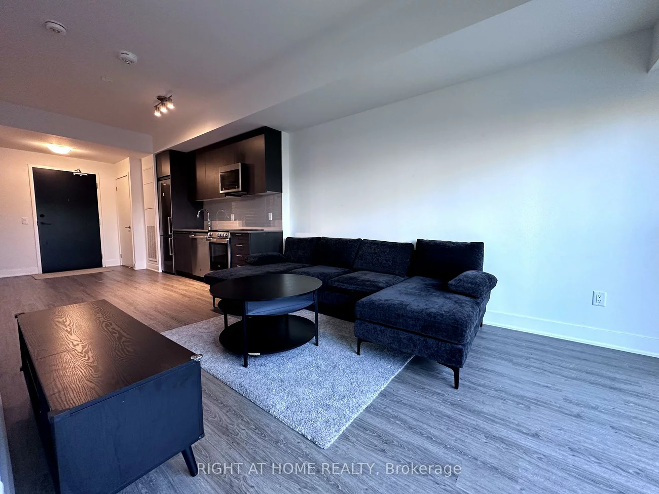 185, Deerfield, Central Newmarket, Newmarket