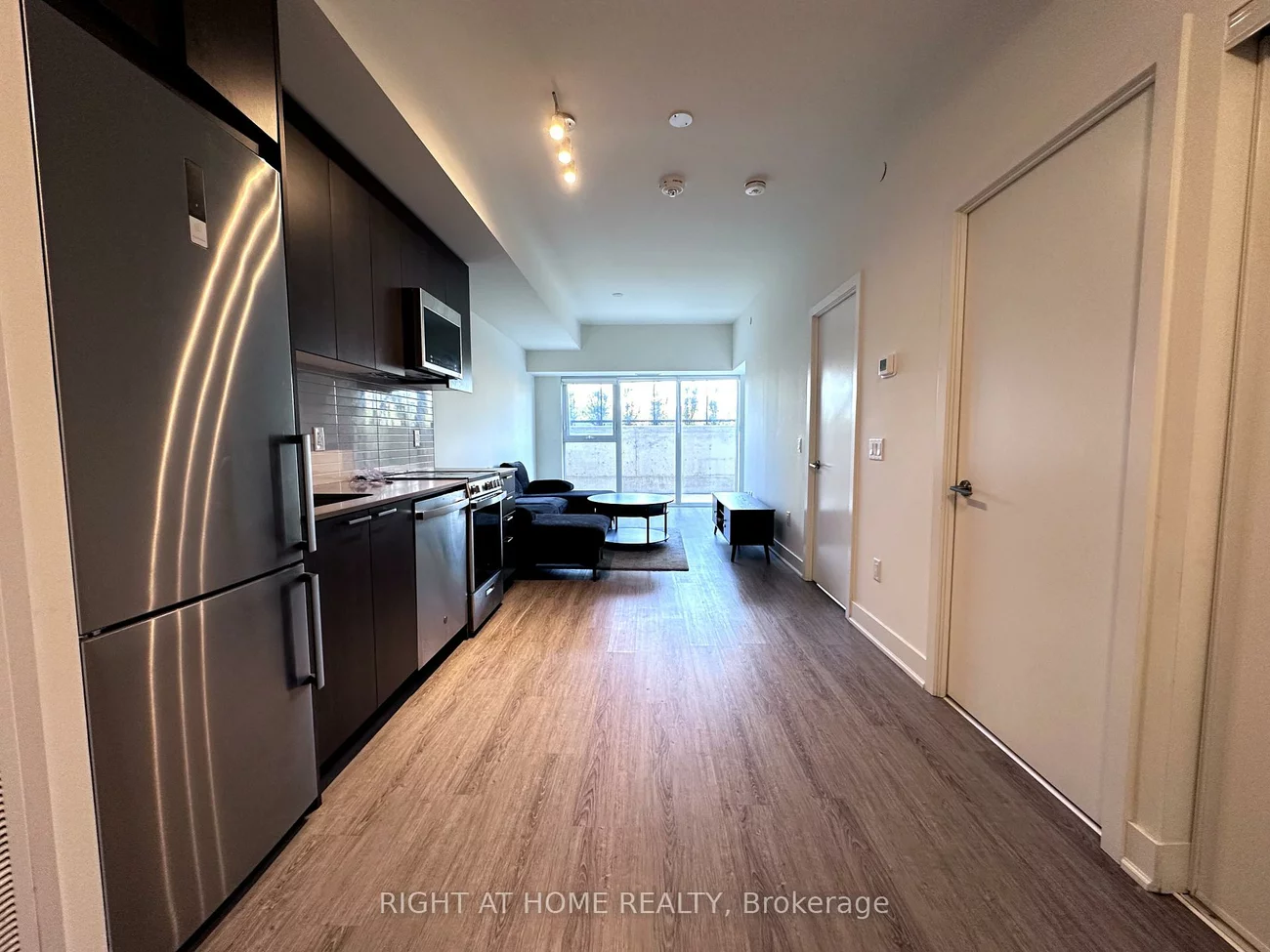 185, Deerfield, Central Newmarket, Newmarket