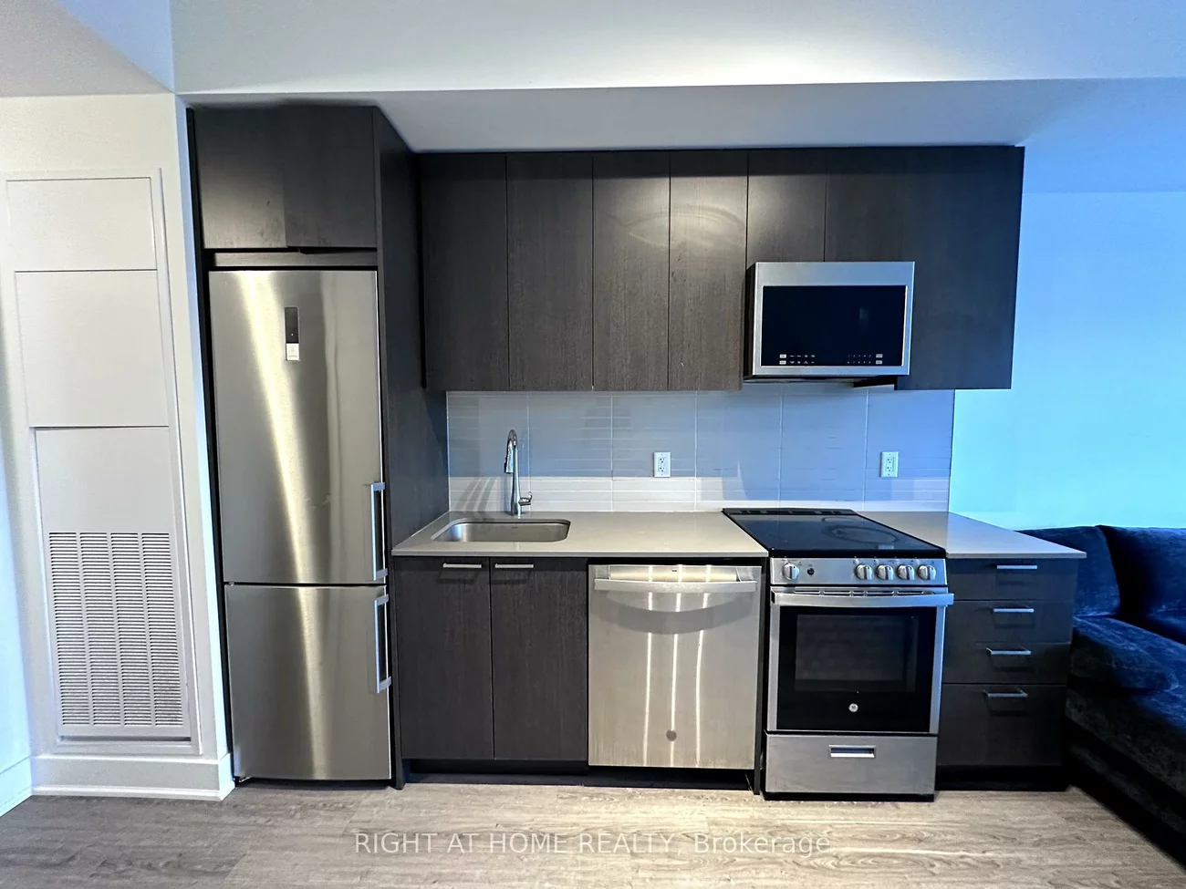 185, Deerfield, Central Newmarket, Newmarket