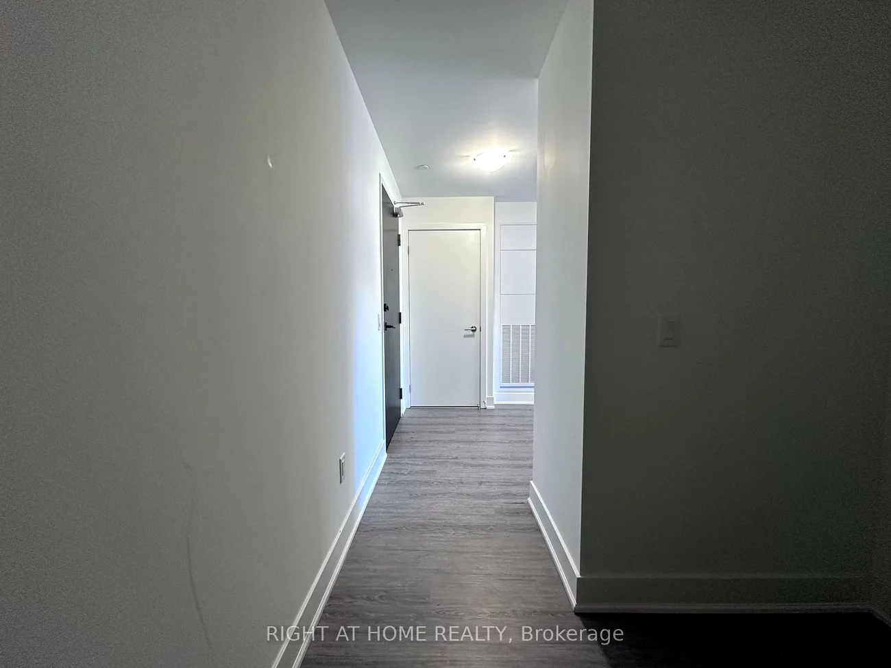 185, Deerfield, Central Newmarket, Newmarket