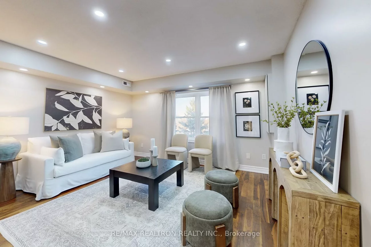 115, Main, Central Newmarket, Newmarket