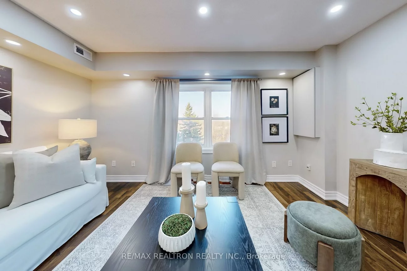115, Main, Central Newmarket, Newmarket
