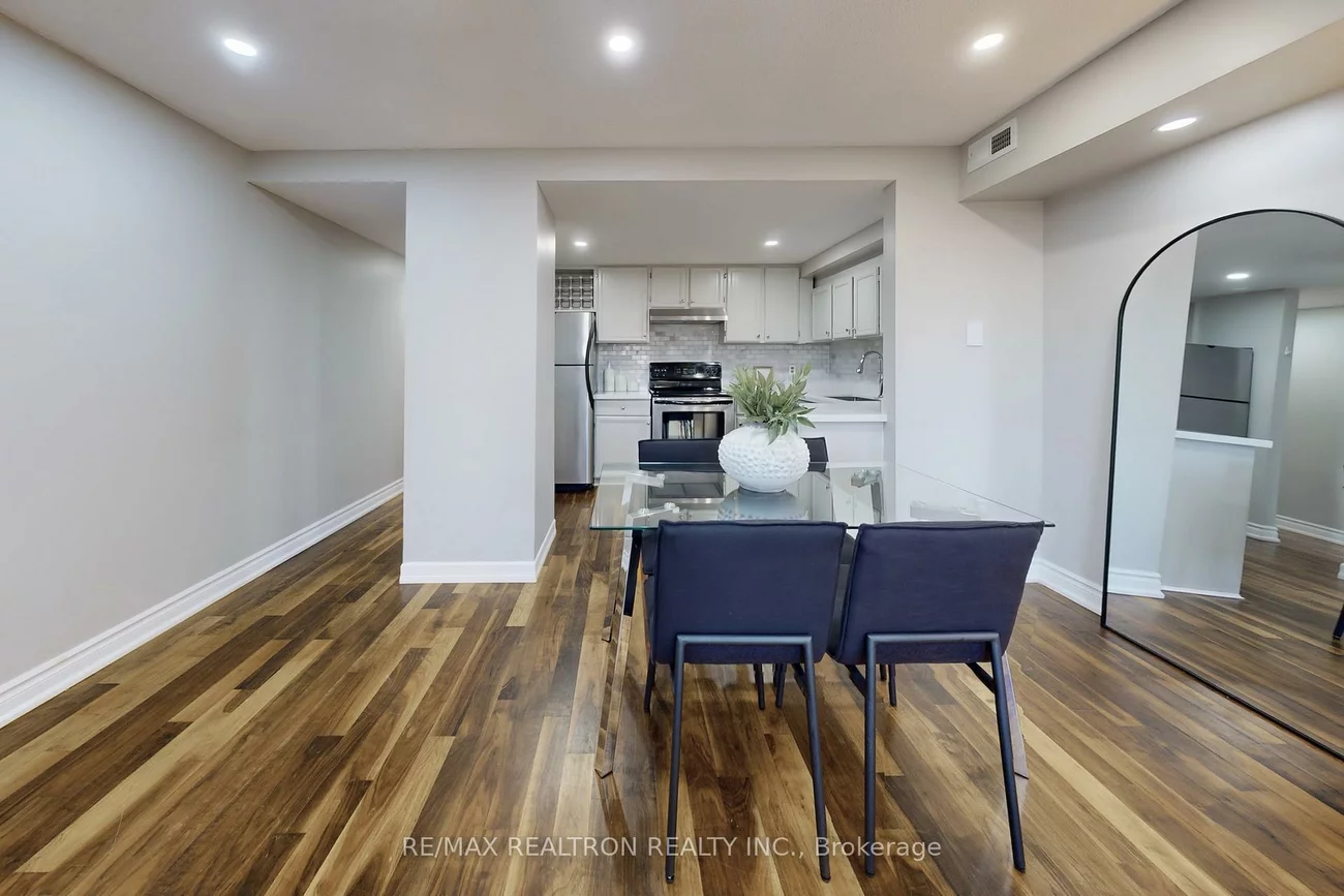 115, Main, Central Newmarket, Newmarket