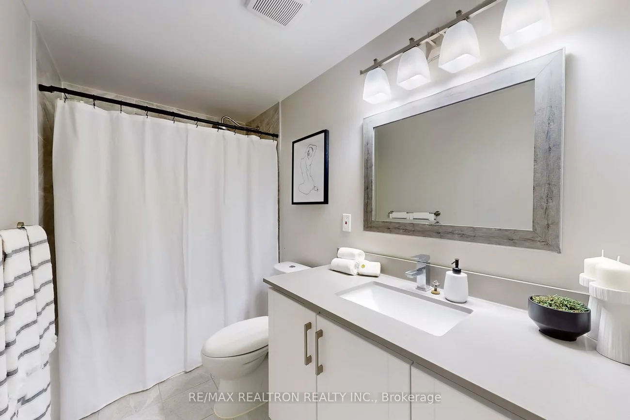 115, Main, Central Newmarket, Newmarket