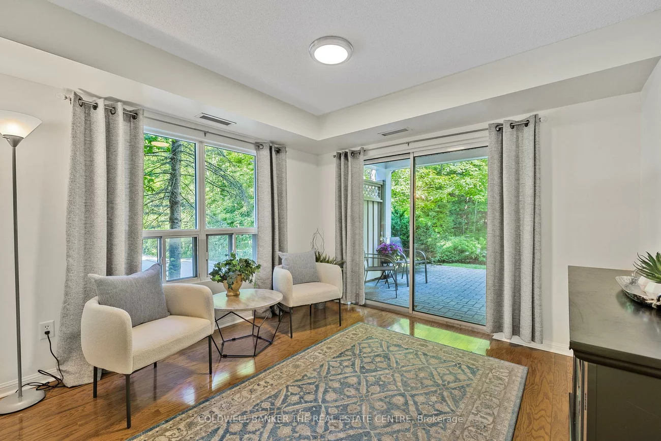 900, Bogart Mill, Gorham-College Manor, Newmarket
