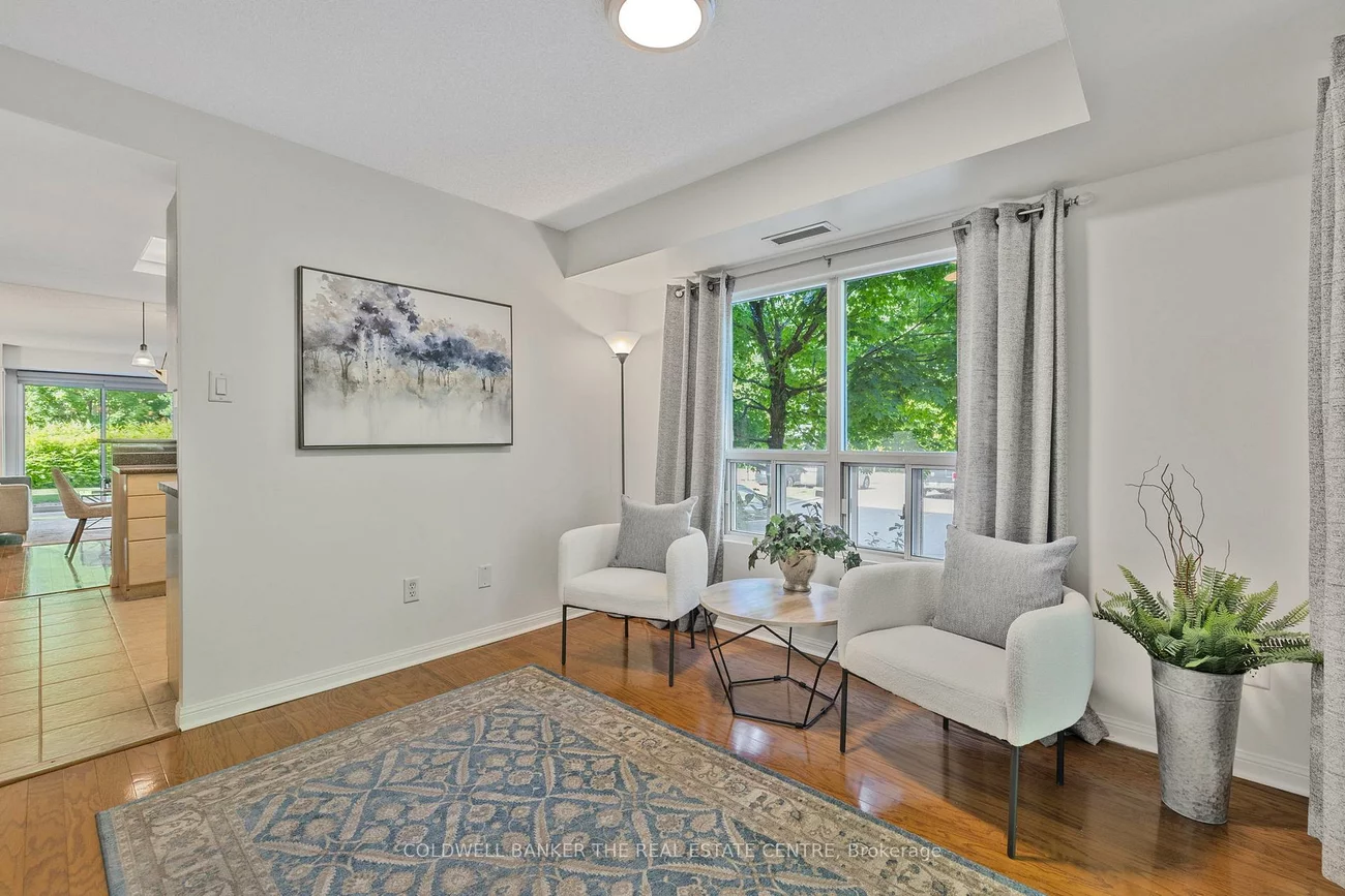 900, Bogart Mill, Gorham-College Manor, Newmarket