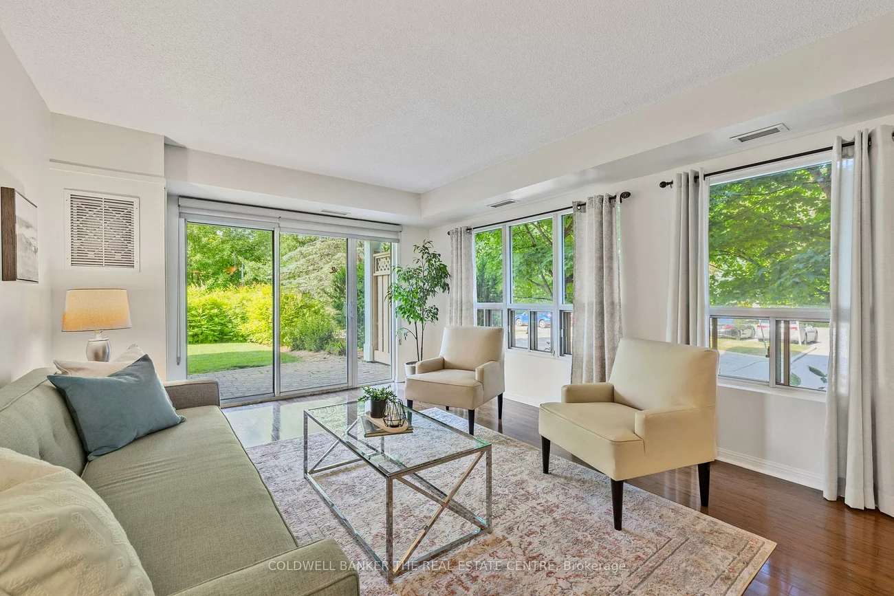 900, Bogart Mill, Gorham-College Manor, Newmarket