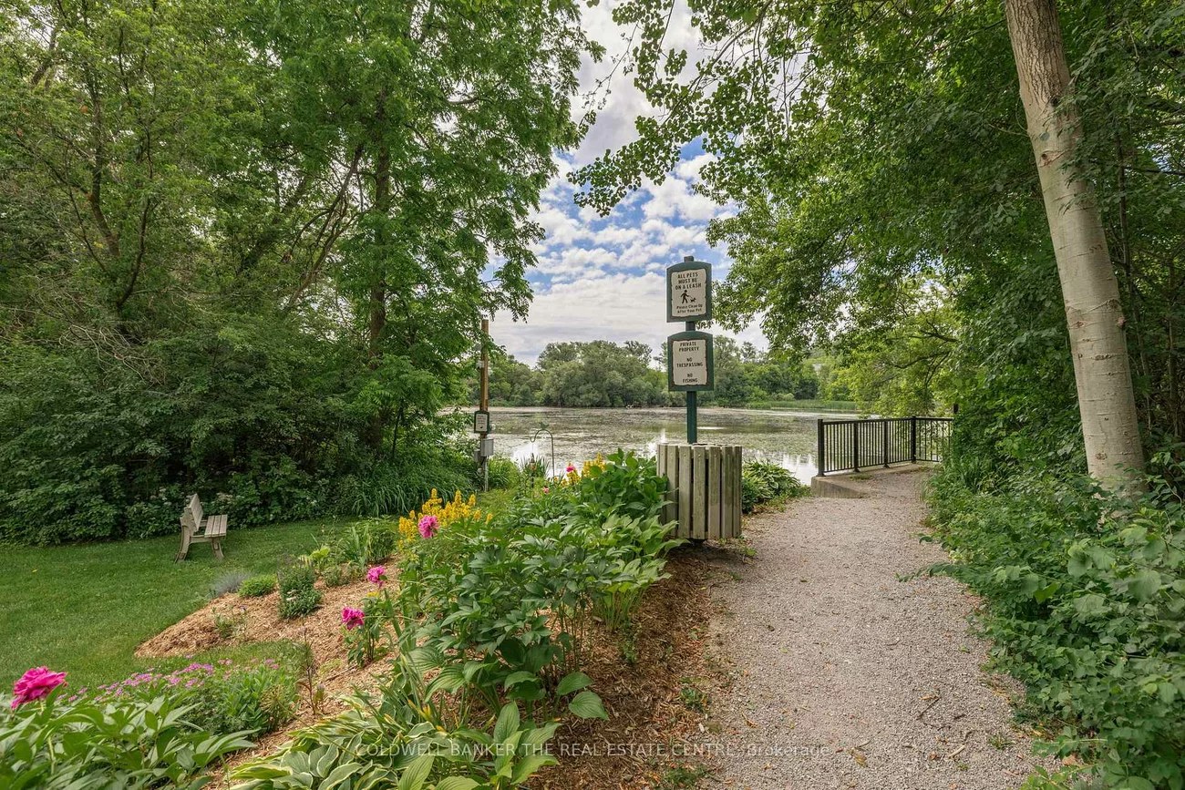 900, Bogart Mill, Gorham-College Manor, Newmarket