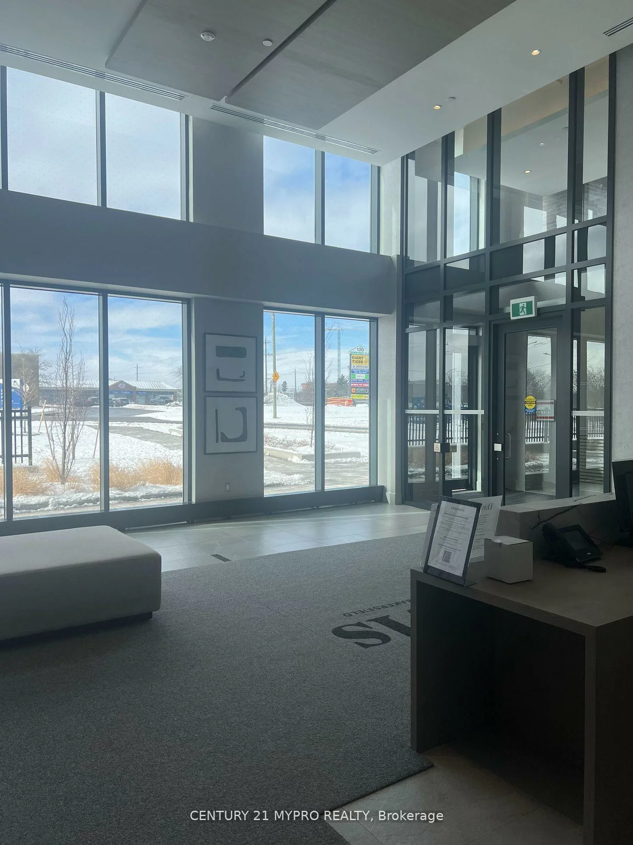 185, Deerfield, Central Newmarket, Newmarket