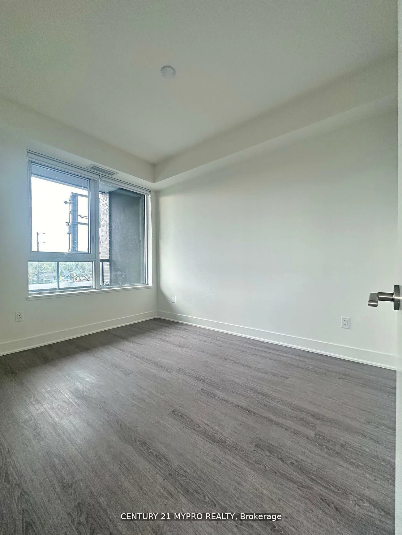 185, Deerfield, Central Newmarket, Newmarket
