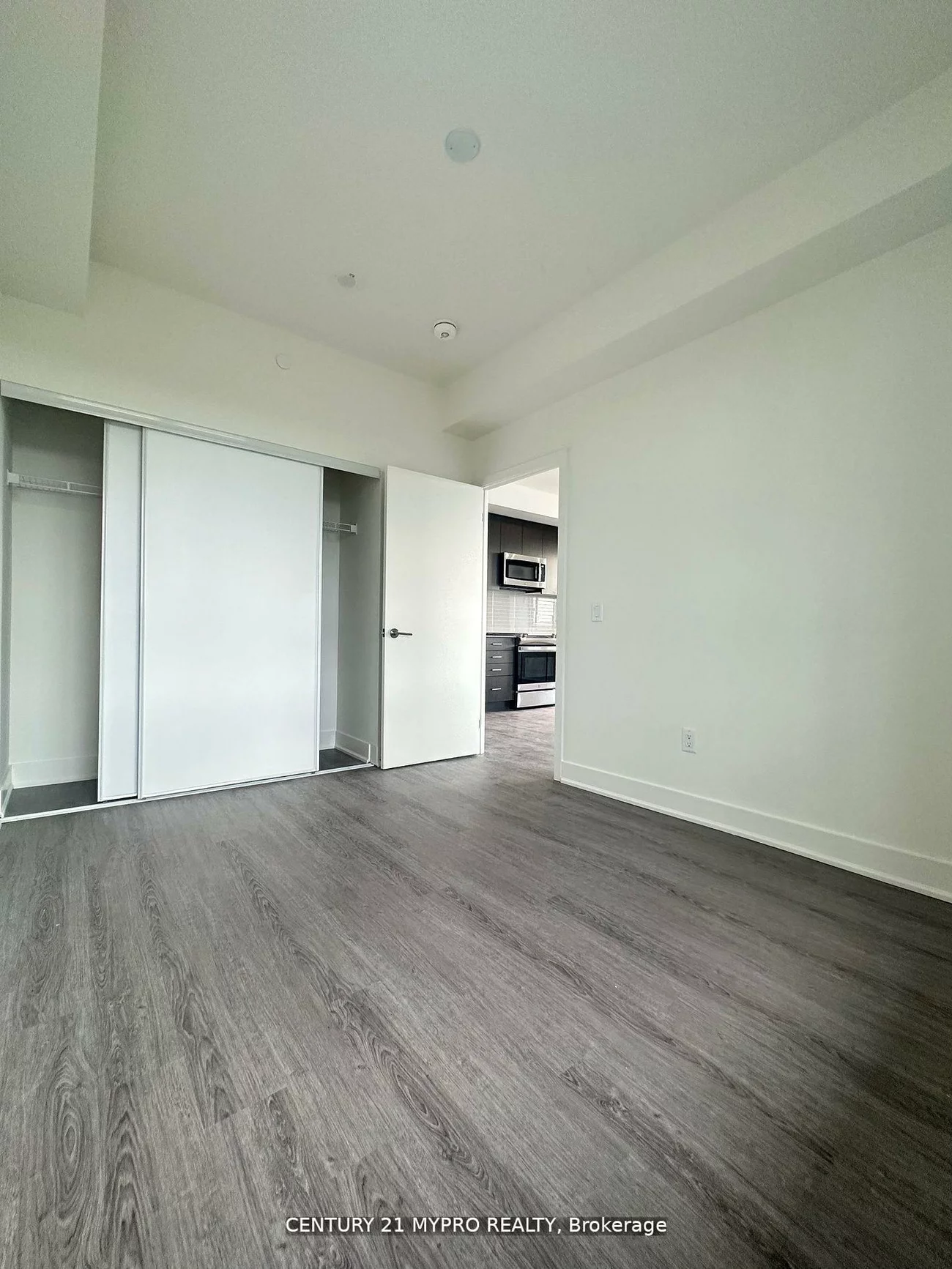 185, Deerfield, Central Newmarket, Newmarket