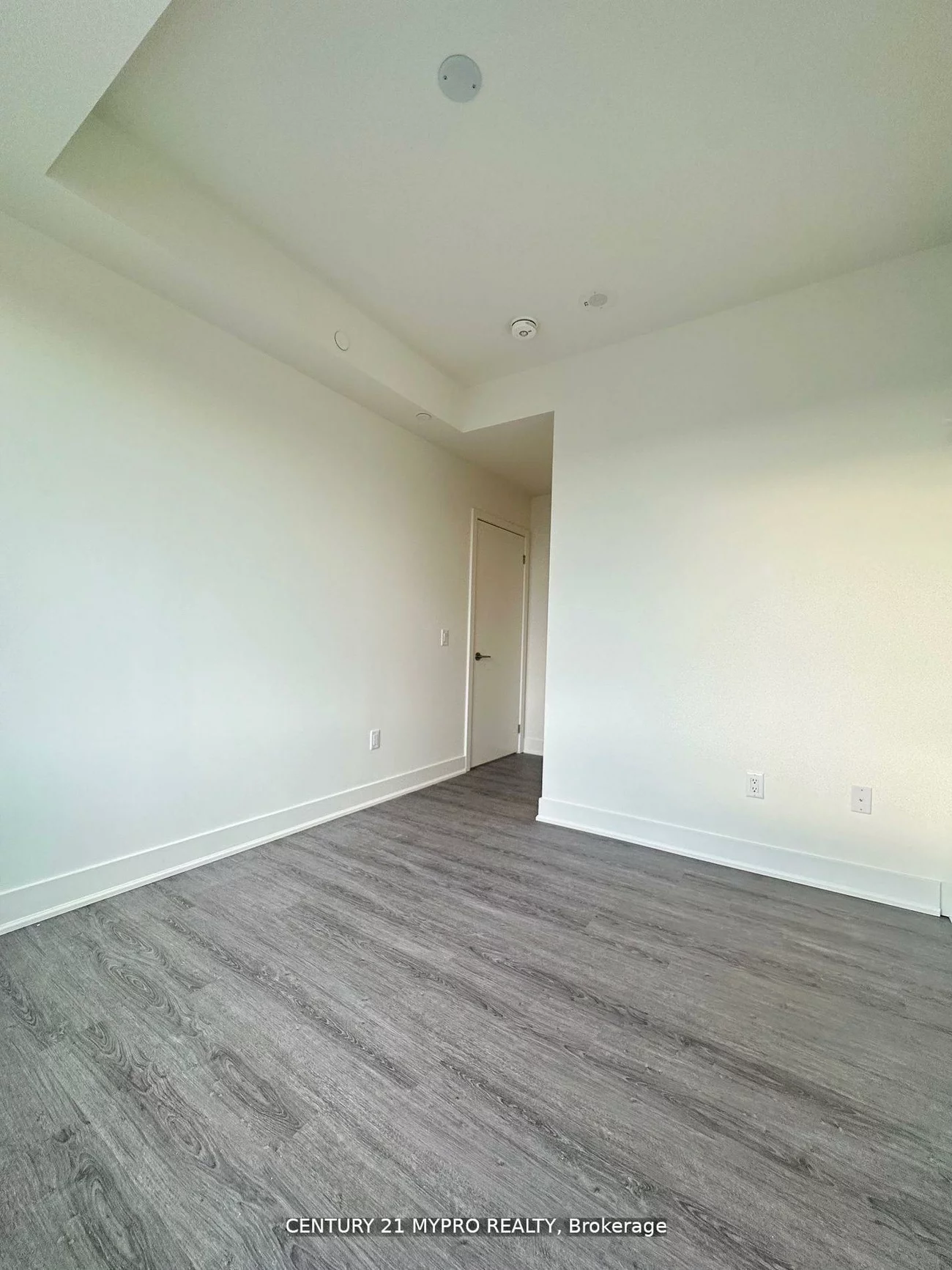185, Deerfield, Central Newmarket, Newmarket